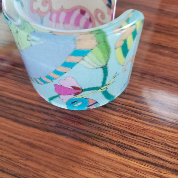 💥💫HOST PICK!💥💫NEW! Bracelet, lucite..Shanghai Tang .fits a small wrist - Picture 5 of 5